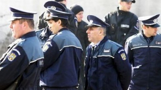 50.000 de poliţişti, jandarmi şi pompieri asigură ordinea publică