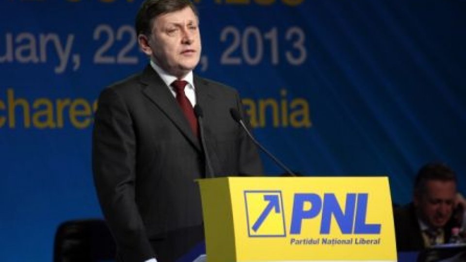 Demisii în bloc la PNL. Crin Antonescu și întreaga conducere liberală au demisionat