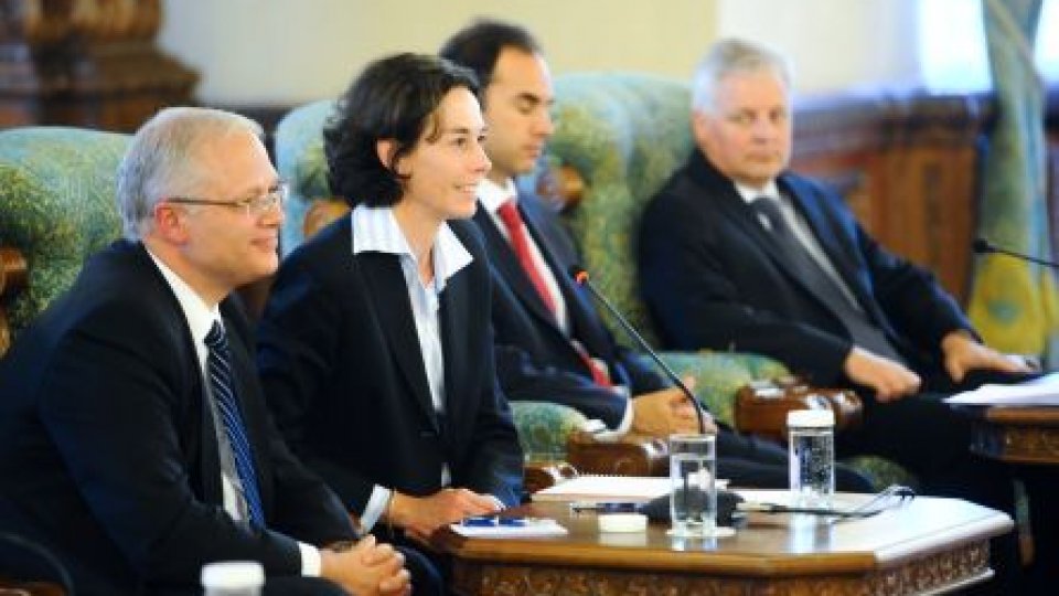 PNL şi PDL, faţă în faţă cu delegaţia FMI