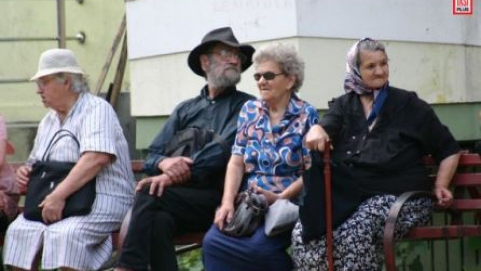 Deputaţii au avizat favorabil egalizarea vârstei de pensionare