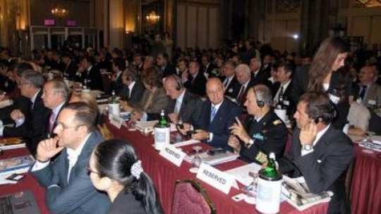 Oamenii de afaceri străini, de acord cu reducerea CAS-ului