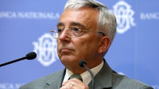 Isărescu: Aderarea României la zona Euro "pare o chestiune simplă, dar nu este"
