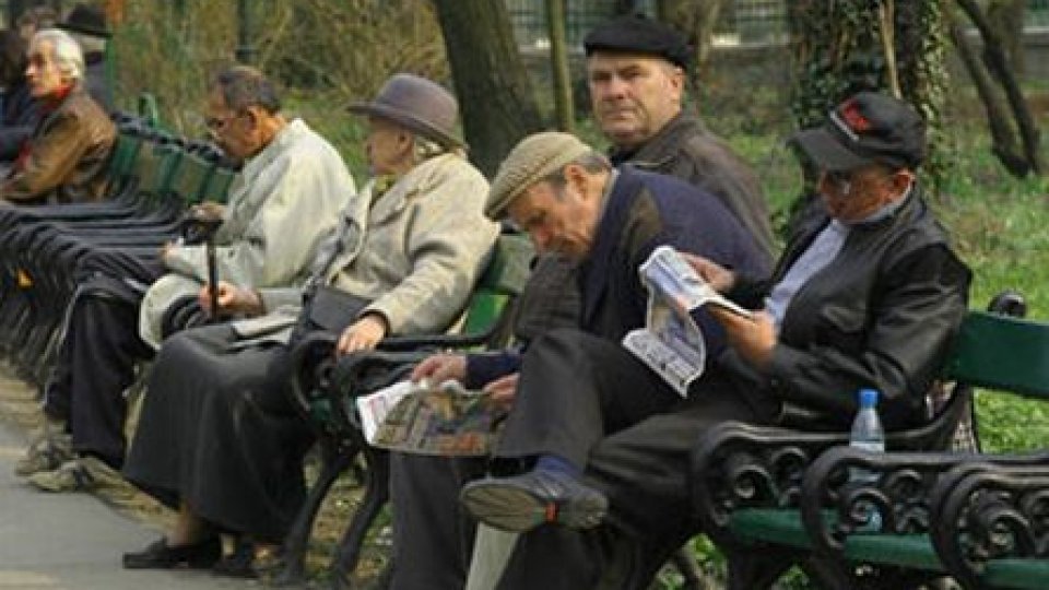 Pensionarii, scutiţi de la plata unor debite provenite din pensii