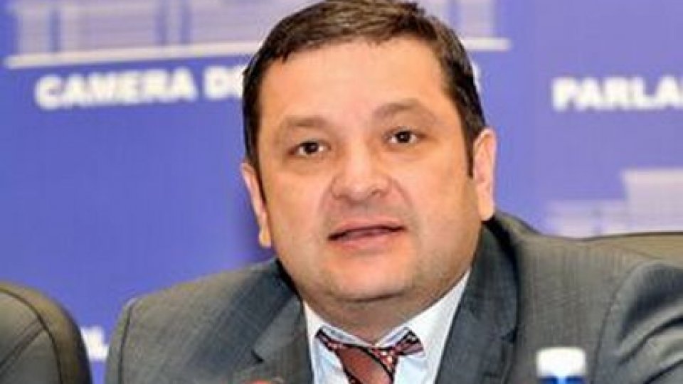 Bogdan Ciucă anunţă formarea noului grup parlamentar liberal-conservator PC - PLR