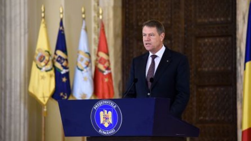 Klaus Iohannis după semnarea acordului politic: Armata este un furnizor de securitate