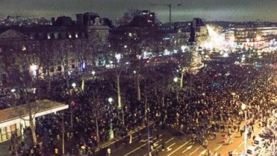 Mitinguri de solidaritate la Paris. Comunitatea Internaţională condamnă atacul terorist