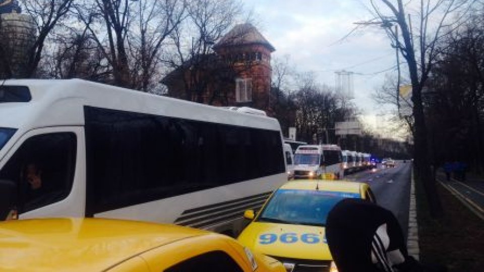 Protest de amploare al transportatorilor. Trafic rutier restricţionat în Bucureşti