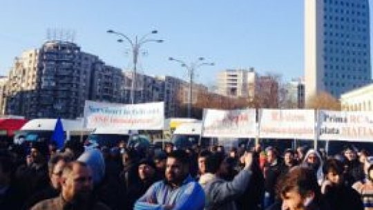 Transportatorii și-au încheiat protestele