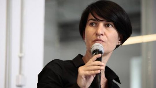 Violeta Alexandru: Guvernul "va căuta soluţii" pentru problemele ridicate de cetăţeni