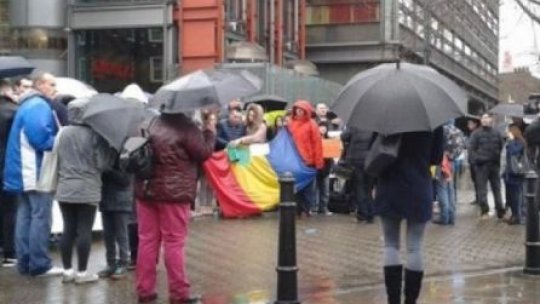 Protest românesc la Londra faţă de modul în care Channel 4 prezintă comunitatea românească