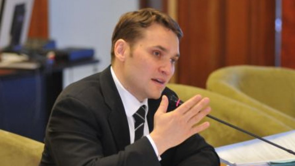 Conducerea Senatului discută situaţia senatorilor Şova şi Vâlcov