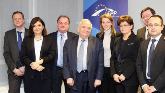 Liderii PNL au discutat cu  Joseph Daul despre unificarea dreptei