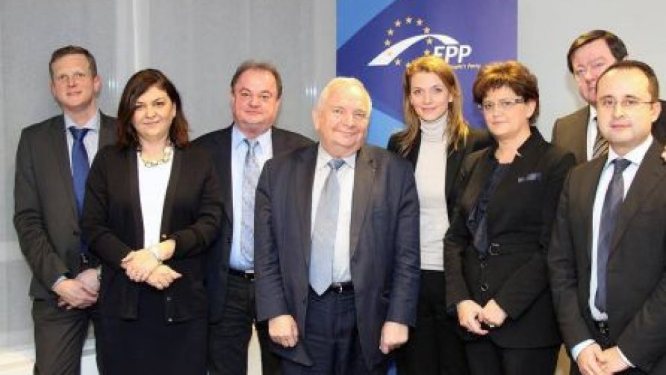 Liderii PNL au discutat cu  Joseph Daul despre unificarea dreptei