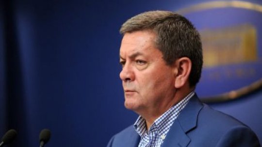 Ministrul Transporturilor se întâlneşte cu reprezentanţii TAROM