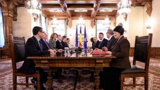 Președintele Iohannis se consultă cu partidele
