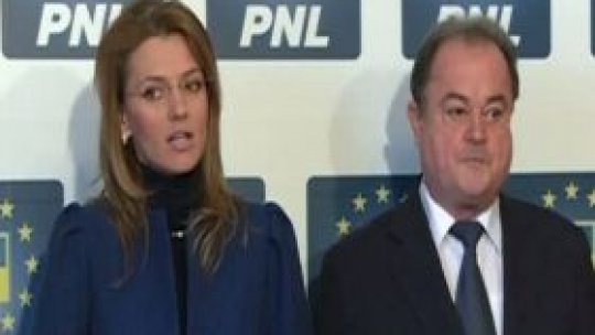 Copreşedinţii PNL, preocupaţi de finalizarea fuziunii PNL-PDL la nivel naţional