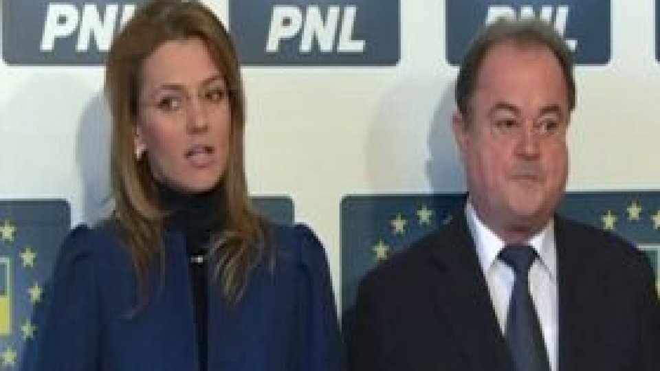 Copreşedinţii PNL, preocupaţi de finalizarea fuziunii PNL-PDL la nivel naţional