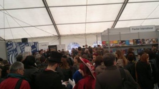 Târgul de carte Gaudeamus continuă. Vezi lansările zilei
