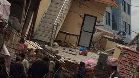 Bilanțul cutremurului din Nepal: 3200  de morți și peste 6000 de răniți