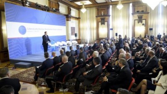 Premierul Ponta crede că sectorul privat trebuie implicat în securitatea cibernetică