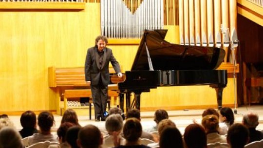 Turneul "Pianul călător" a ajuns şi în Republica Moldova