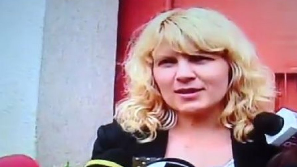 Udrea, la ieșirea din penitenciar: Voi rămâne în politică