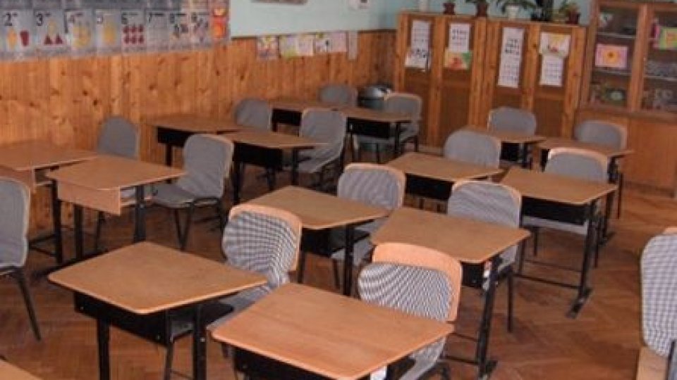 Guvernul vrea reducerea numărului de tineri care părăsesc școala