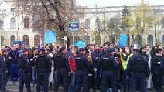 Medicii protestează la Guvern