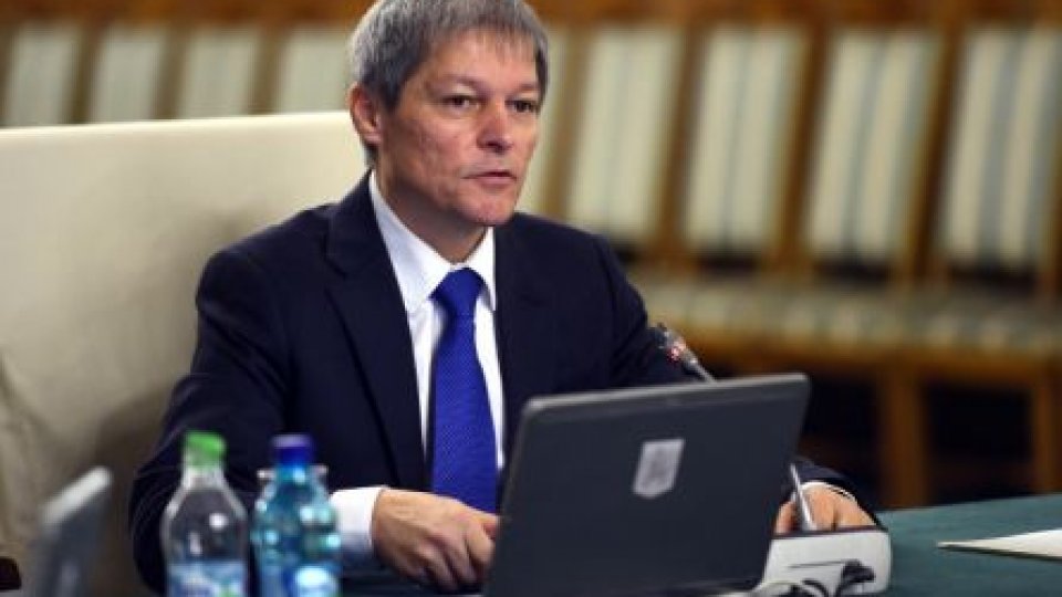 Premierul Cioloş, în vizită la Ministerele Mediului şi Comunicaţiilor