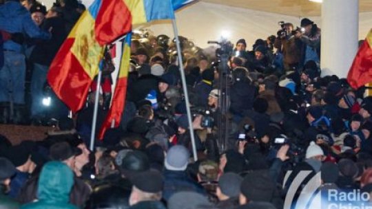 Proteste violente la Chișinău împotriva Guvernului
