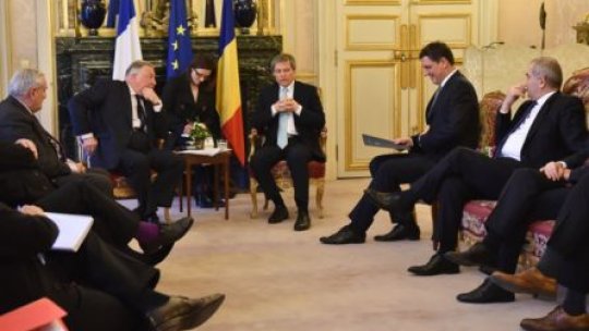 Premierul Cioloş, întâlnire cu reprezentanţi ai mediului de afaceri francez