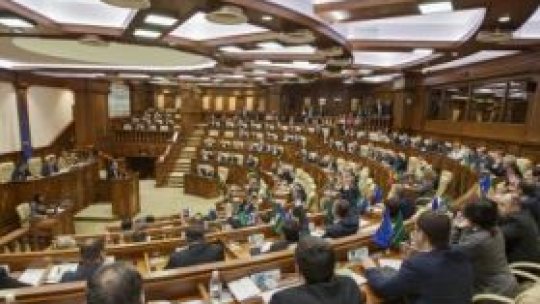 Parlamentul de la Chişinău amână votarea noului guvern
