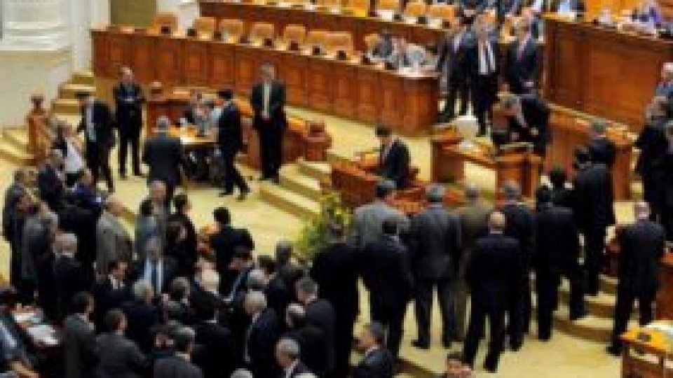 Moţiunea simplă împotriva ministrului Justiţiei, dezbătută în Parlament