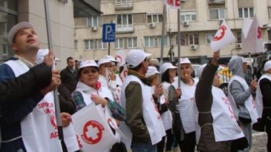 La Braila, sindicaliştii de la Sanitas, în grevă japoneză 