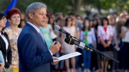 Dacian Cioloş: Politica partinică să iasă din şcoli