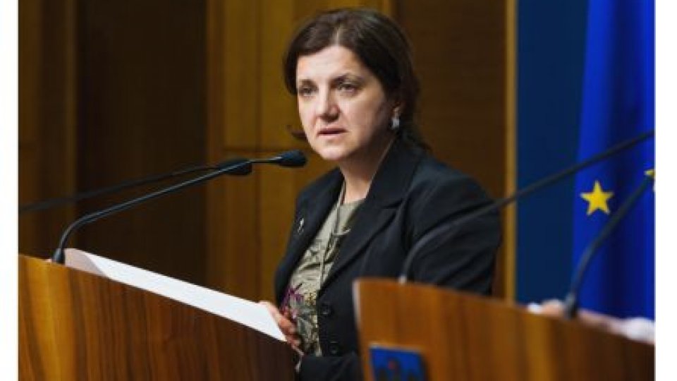 Dacian Coloş o păstrează pe Raluca Prună în funcţie