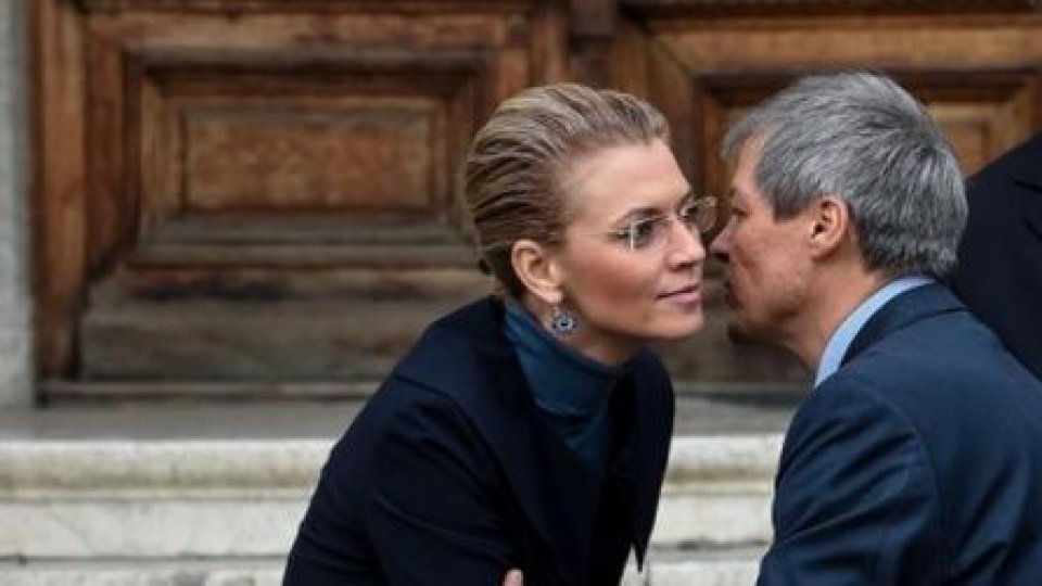 Dacian Cioloş va fi propunerea PNL pentru funcţia de premier