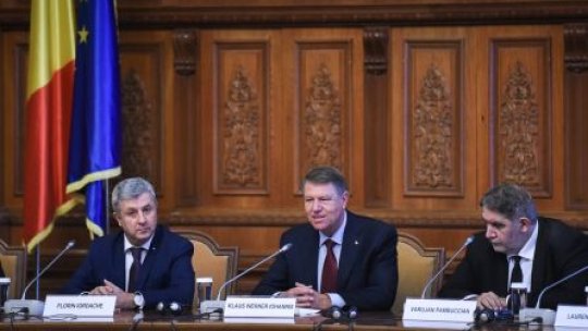 Cartea "Grupul parlamentar al minorităţilor naţionale 1990-2016", lansată la Bucureşti