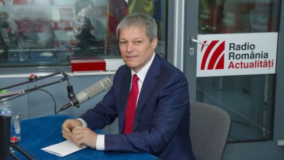 Premierul Dacian Cioloş,  în studioul Radio România Actualități