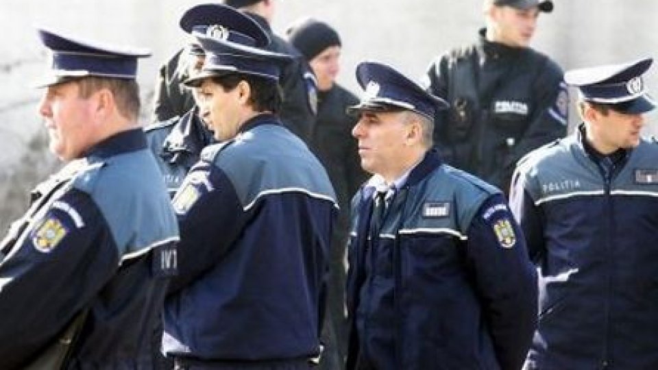 Peste 24.000 de poliţişti, angrenaţi în scrutinul de duminică