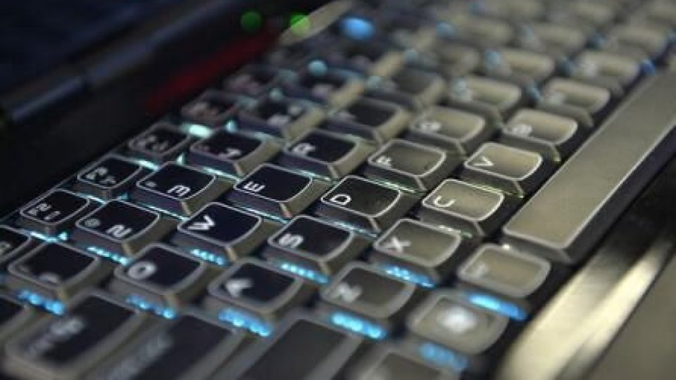 Legea securităţii cibernetice, criticată de organizaţiile neguvernamentale