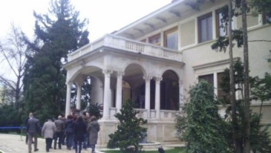 FOTO Palatul Primăverii, fosta reşedinţă a familiei Ceauşescu, poate fi vizitat