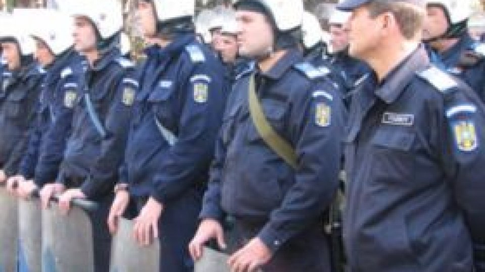 România nu modifică nivelul de alertă teroristă
