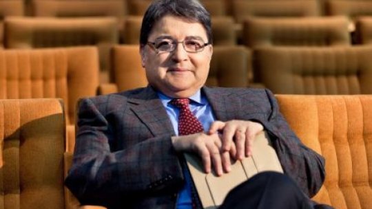 Emil Hurezeanu a lansat cartea "Pe trecerea timpului"