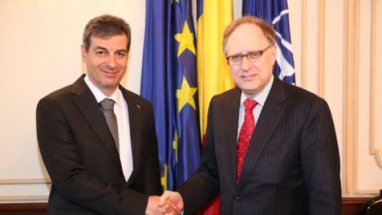 Secretarul general adjunct al NATO multumeşte României pentru susţinere