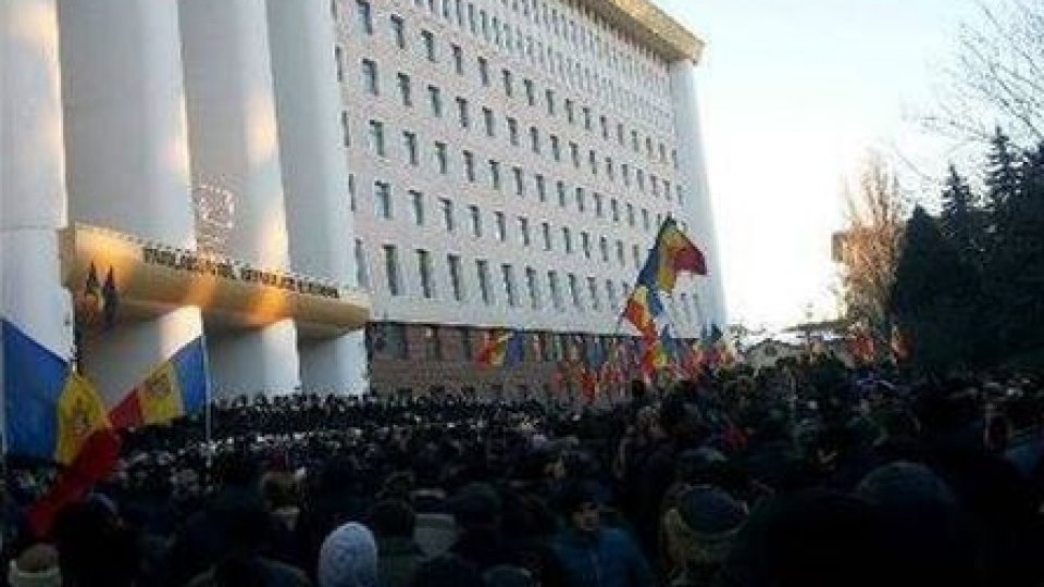 Continuă protestele antiguvernamentale la Chişinău