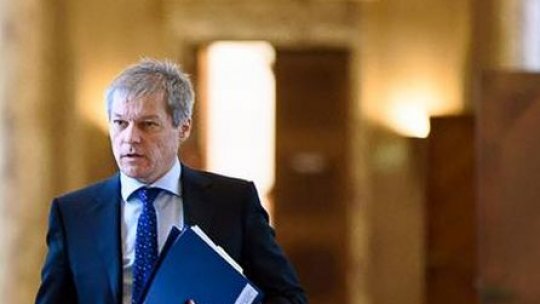 Premierul Cioloş, în vizită la  Uzinele Dacia Mioveni