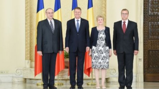 Noii judecători ai CCR au depus jurământul în faţa preşedintelui Iohannis