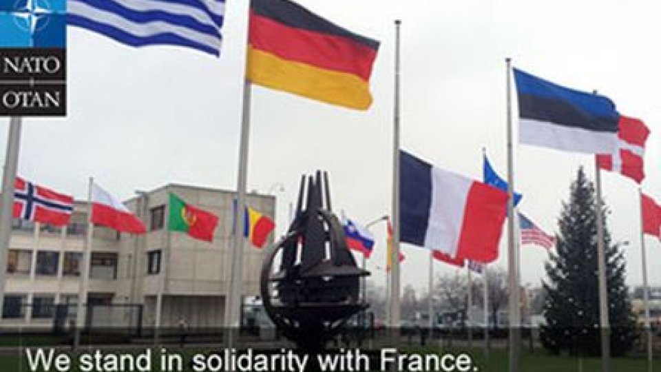 Steagurile instituţiilor euroatlantice, coborâte în bernă