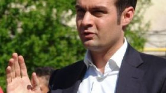Primarul Cherecheş, suspendat din funcţie imediat după învestire